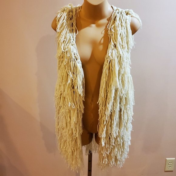 JODIFL unique cream shag crocheted vest small C9 - Picture 1 of 5